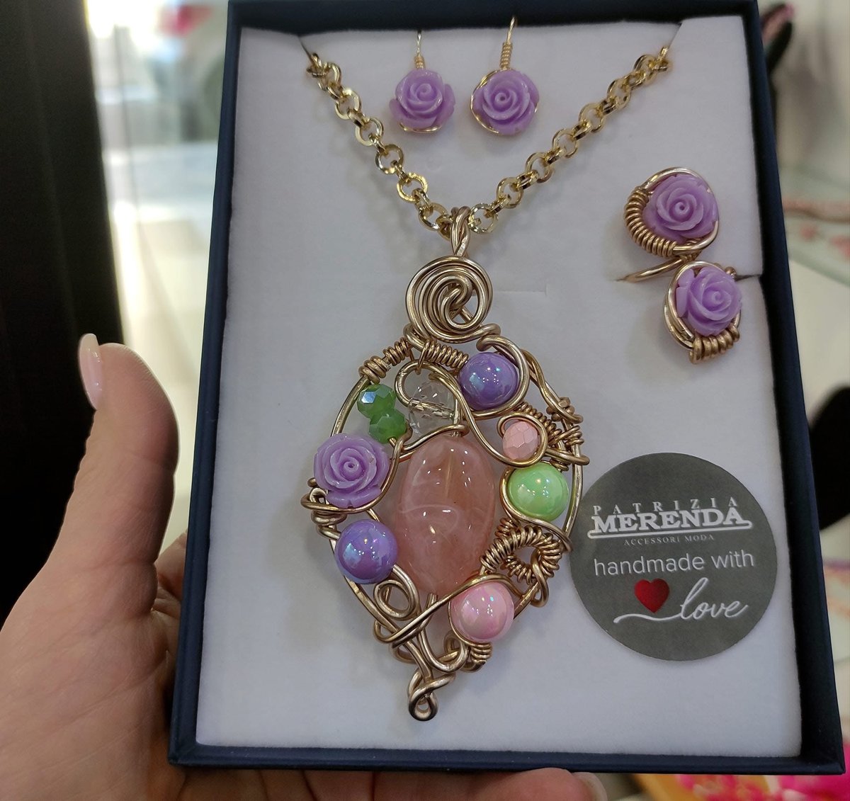 Parure ‘Primavera’ con ciondolo goccia, orecchini e anello