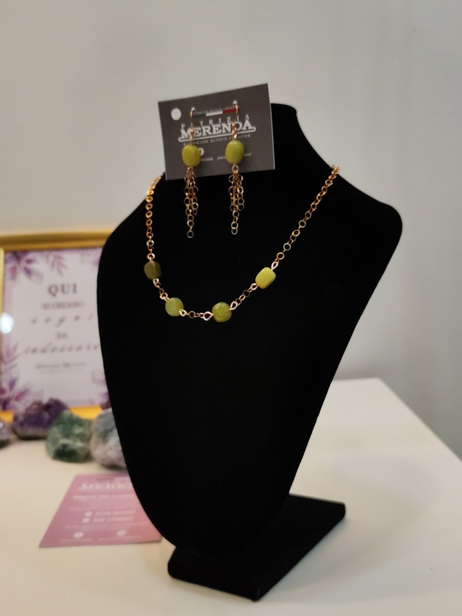 Parure collana e orecchini con giada verde