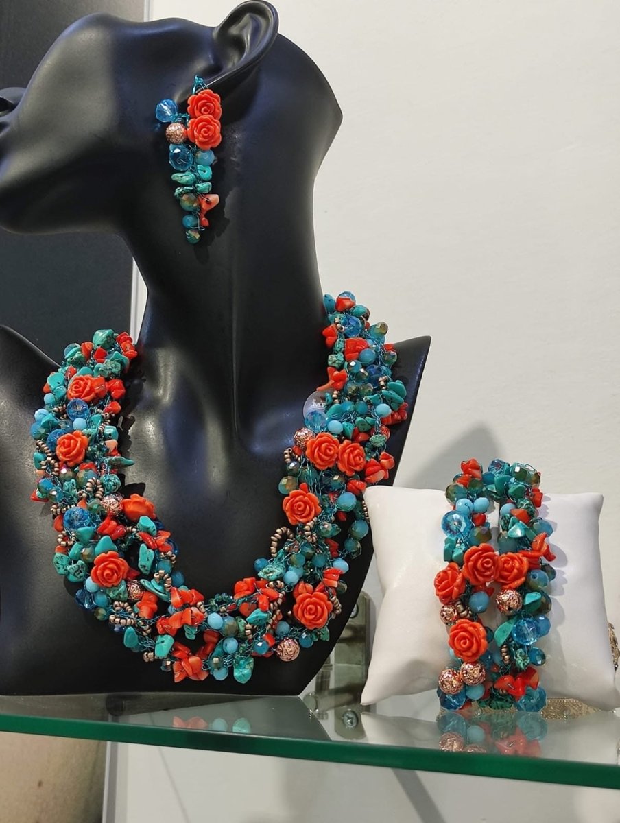 Parure arancio e turchese (collana, orecchini e bracciale)