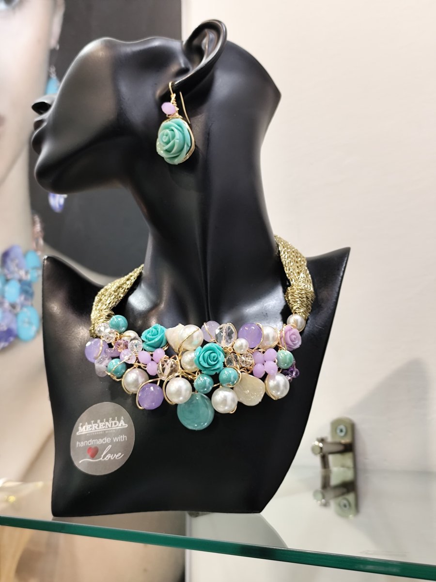 Parure collana e orecchini lilla e turchese